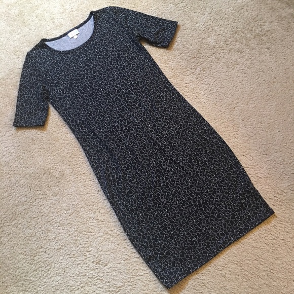 LuLaRoe Julia Dress black with white star print - Picture 3 of 11